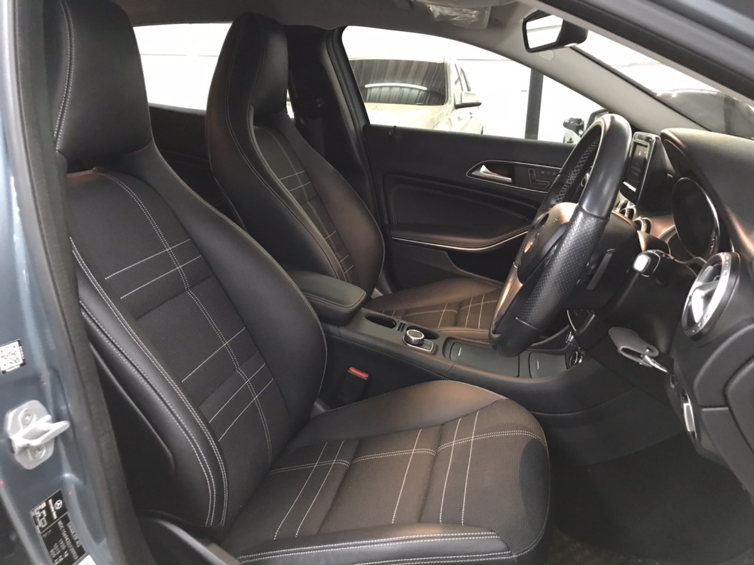 Mercedes Benz GLA200 ปี 2015