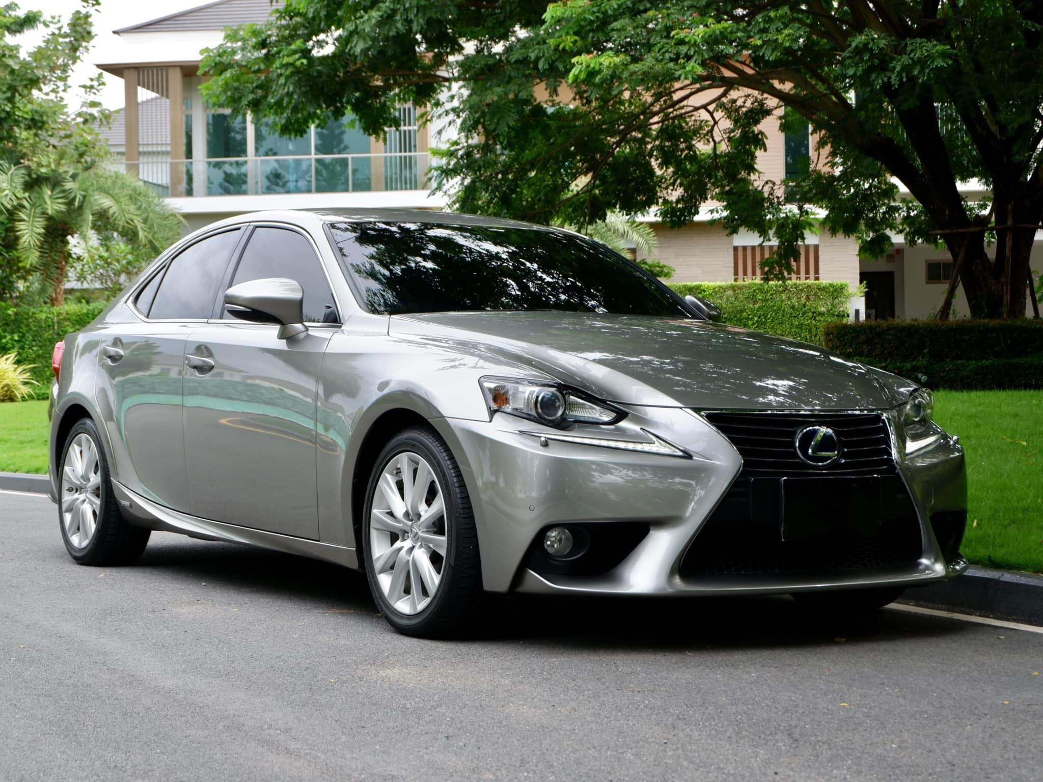 Lexus IS300h Luxury Package ปี 2014