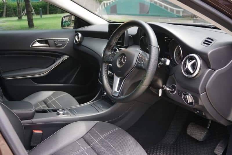 Mercedes BENZ GLA200 ปี2014