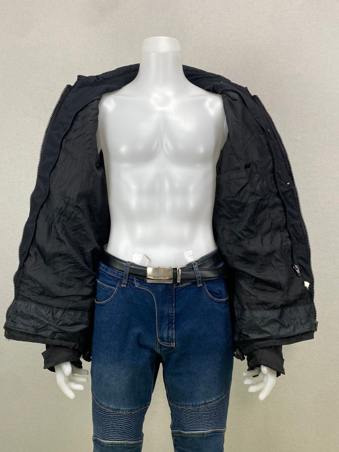 เสื้อขี่มอเตอร์ไซด์( มือสอง) RCTA 250 อก 54" ยาว 29" ยี่ห้อ**roleff**