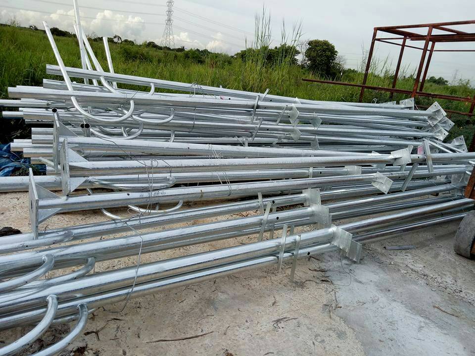 เสาไฟถนนโซล่าร์เซลล์ SOLAR STREET LIGHT POLE