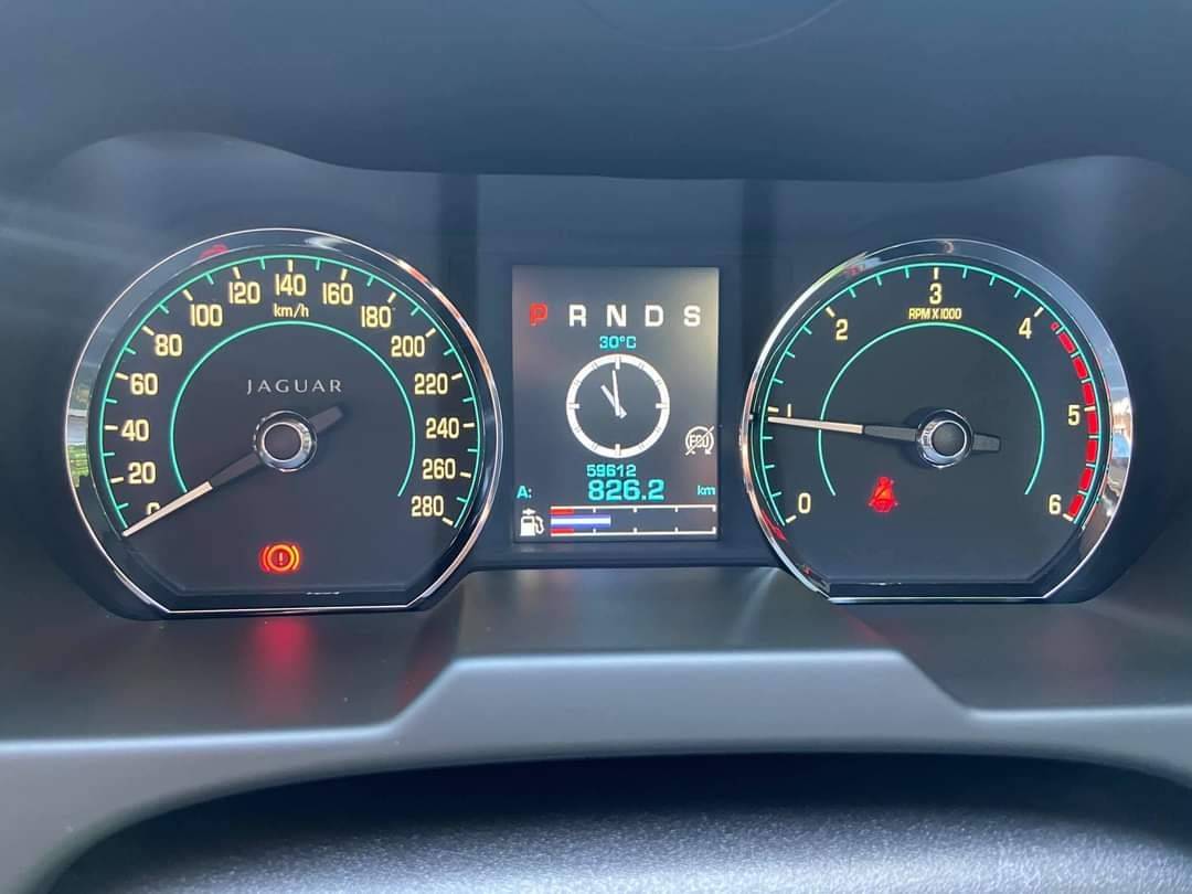 Jaguar xf 2.2 diesel turbo ปี 2014