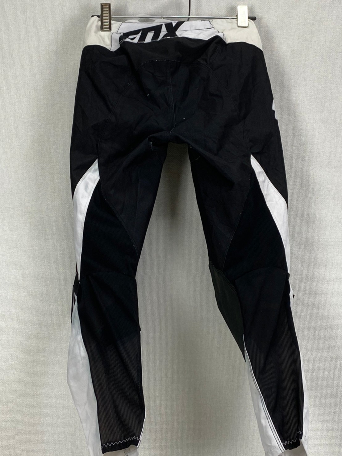 กางเกงขี่มอเตอร์ไซด์ ( มือสอง ) E&A 252: เอว 26" ยาว 23" **FOX**