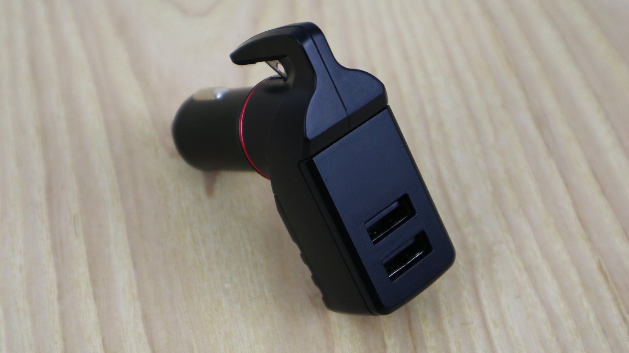 STINGERCHARGER หัวชาร์จฉุกเฉินในรถ