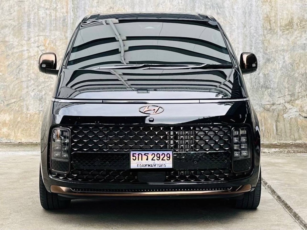 HYUNDAI STARIA 2.2D PREMIUM ปี 2024