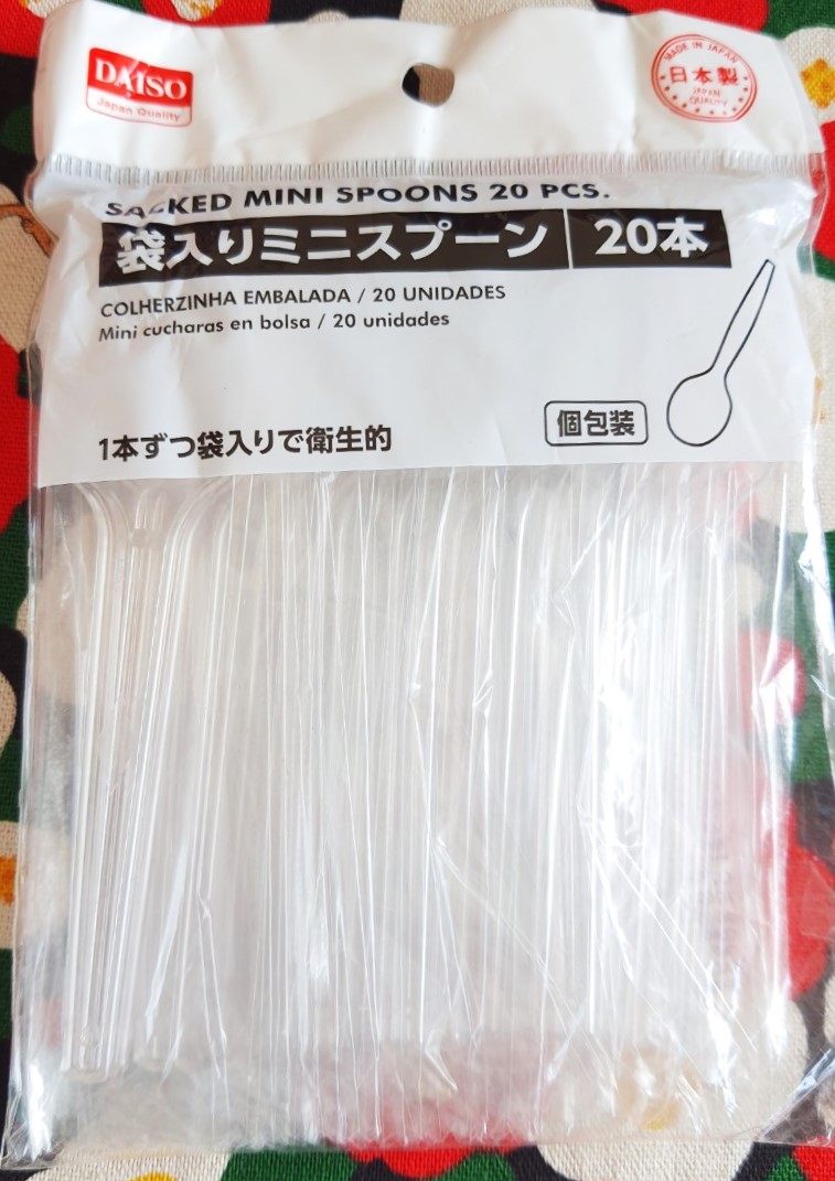 Sacked mini spoons 20 pcs. ช้อนพลาสติก ช้อนไอติม ช้อนทานขนม จากญี่ปุ่น