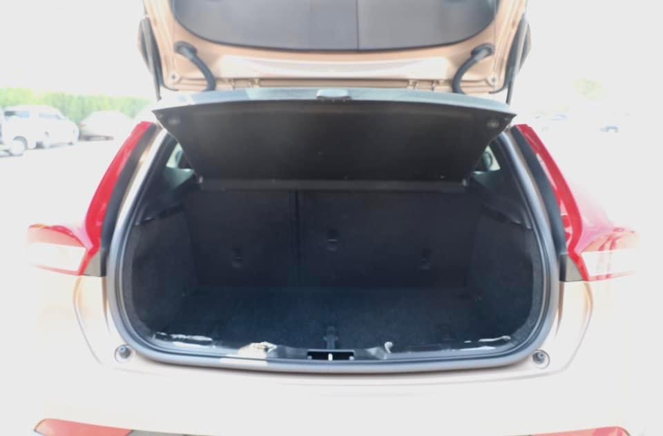 VOLVO V40 2.0 T5 Cross Country ปี2015