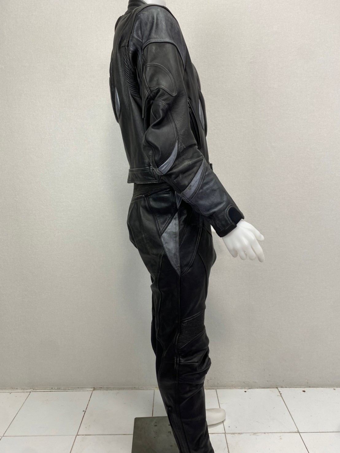 ประเภททรงชุด : Racing suit RCSS 020 (ชุดเลื้อ+กางเกง) : ยี้ห้อ....DYNAMIC