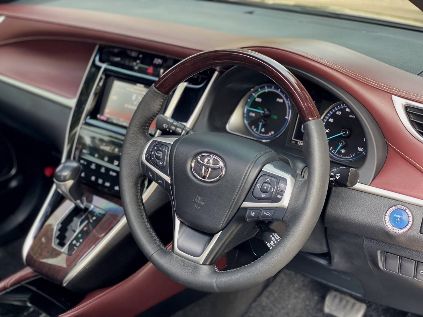 Toyota Harrier 2.5 HV Hybrids Premium Package ปี 2014