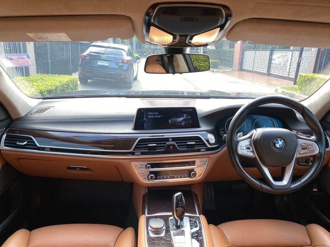 BMW 740LI สีดำ ปี 2016