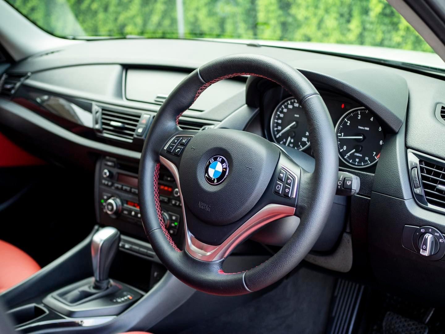 BMW X1 sDrive 18i SPORT ปี 2014