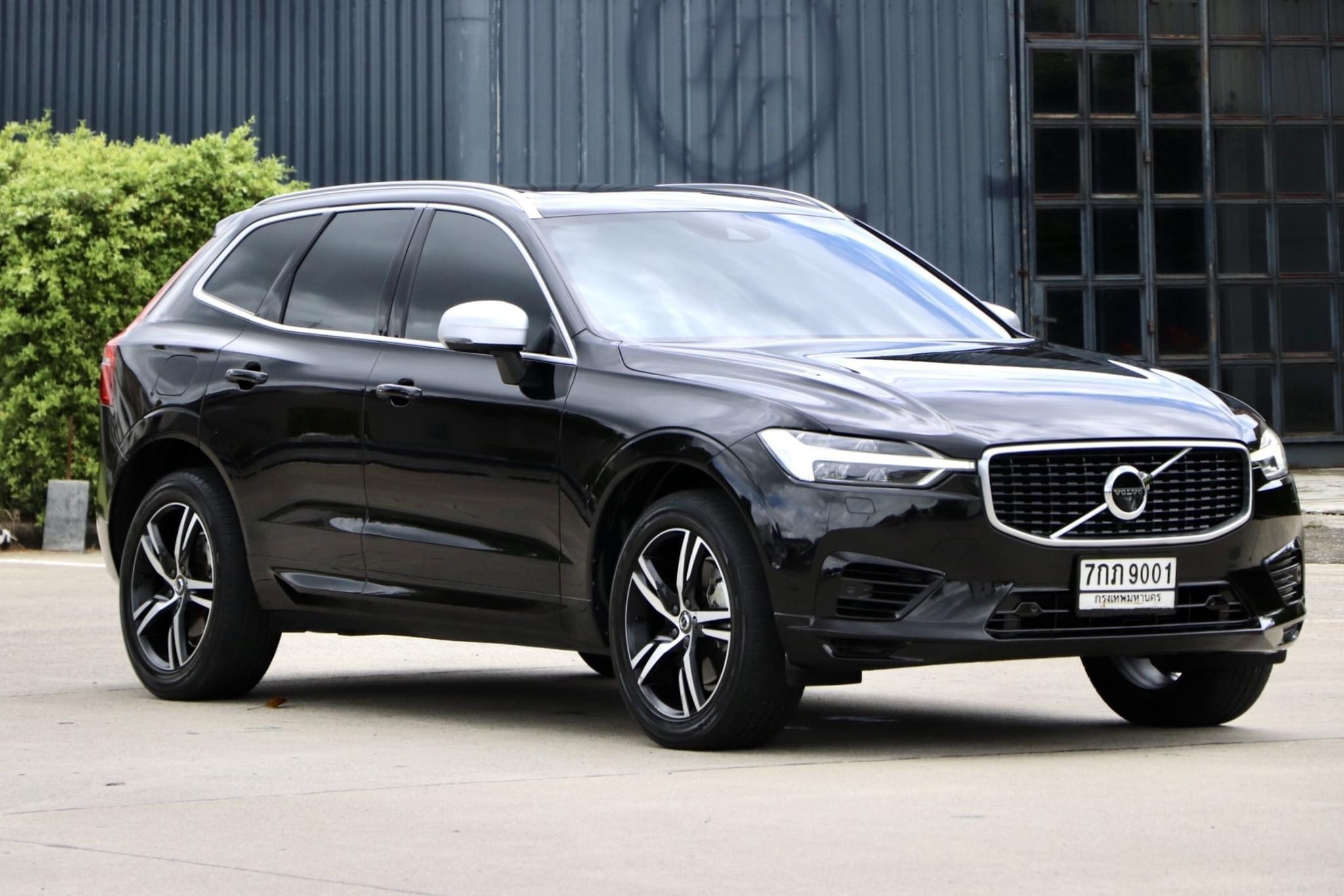 VOLVO XC60 2.0 T8 Recharge R-DESING ปี2018