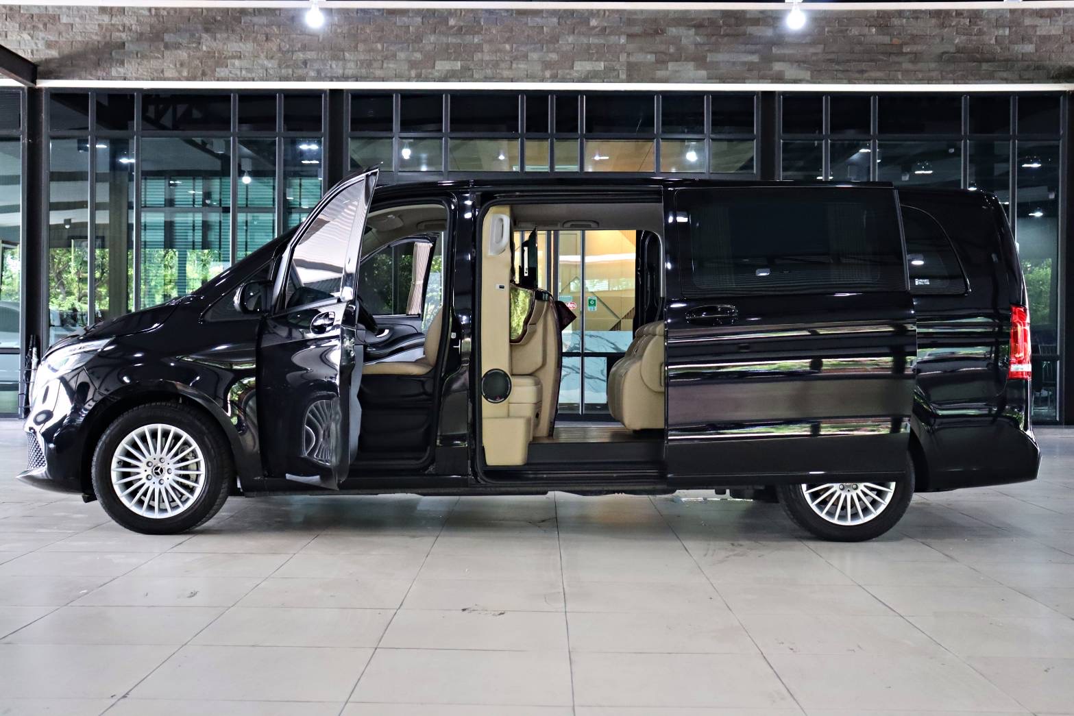 Benz V250d 2.1 Business+ (W447) ปี 2022
