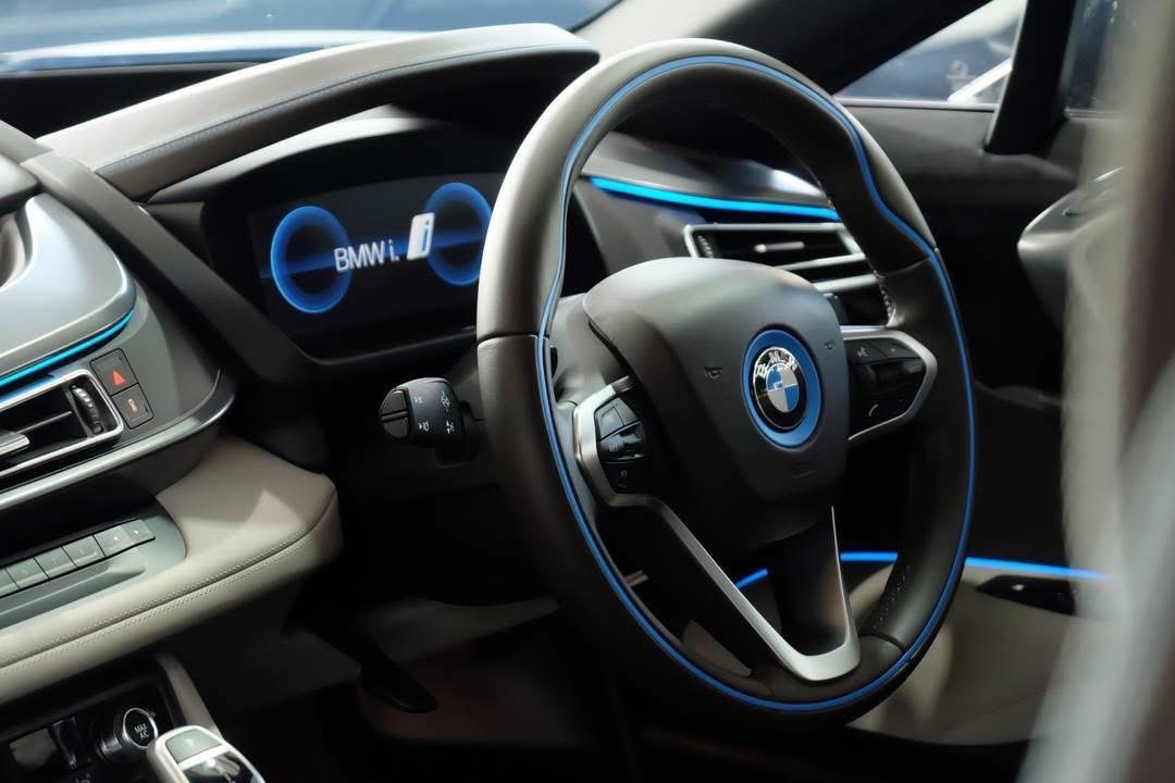 Bmw i8 Coupe Pure Impulse ปี 2015