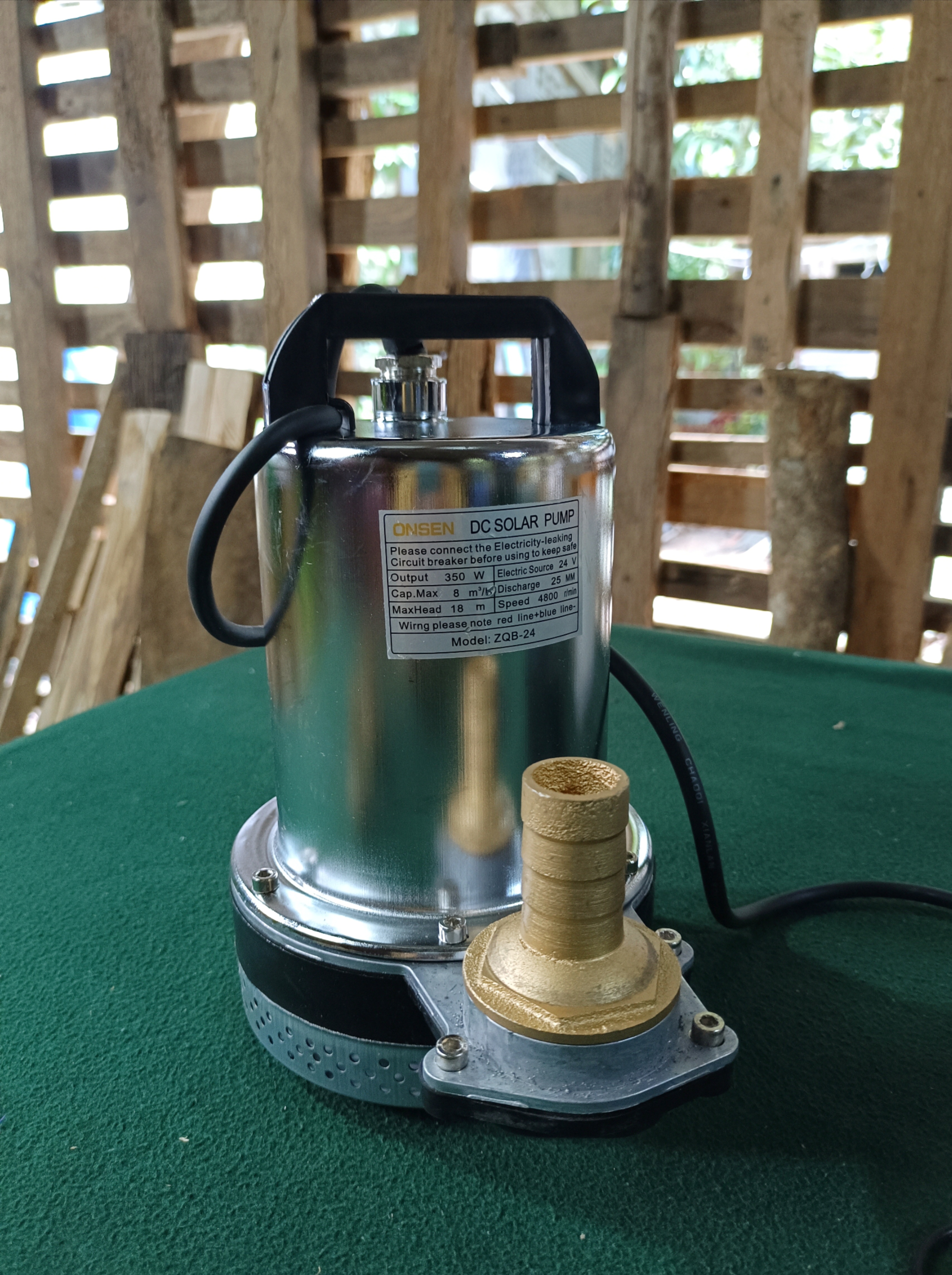 ปั้มไดโว่ แสตนเลส Onsen 24V แถมตัวคีบแบต 1 คู่ ท่อ 3 ขนาด แบบทองเหลือง สายยาว 5 เมตร