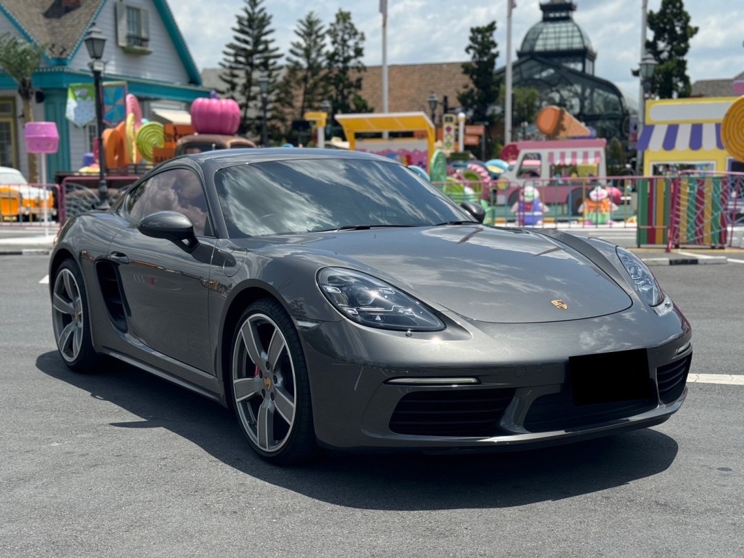 Porsche 718 Cayman ปี 2017