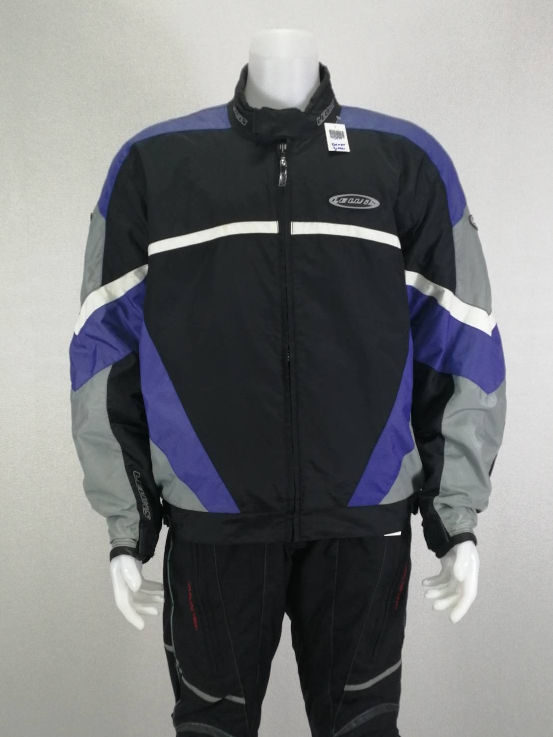 เสื้อขี่มอเตอร์ไซด์( มือสอง) RCS 548: อก 54" ยาว 27" ** Lewis **