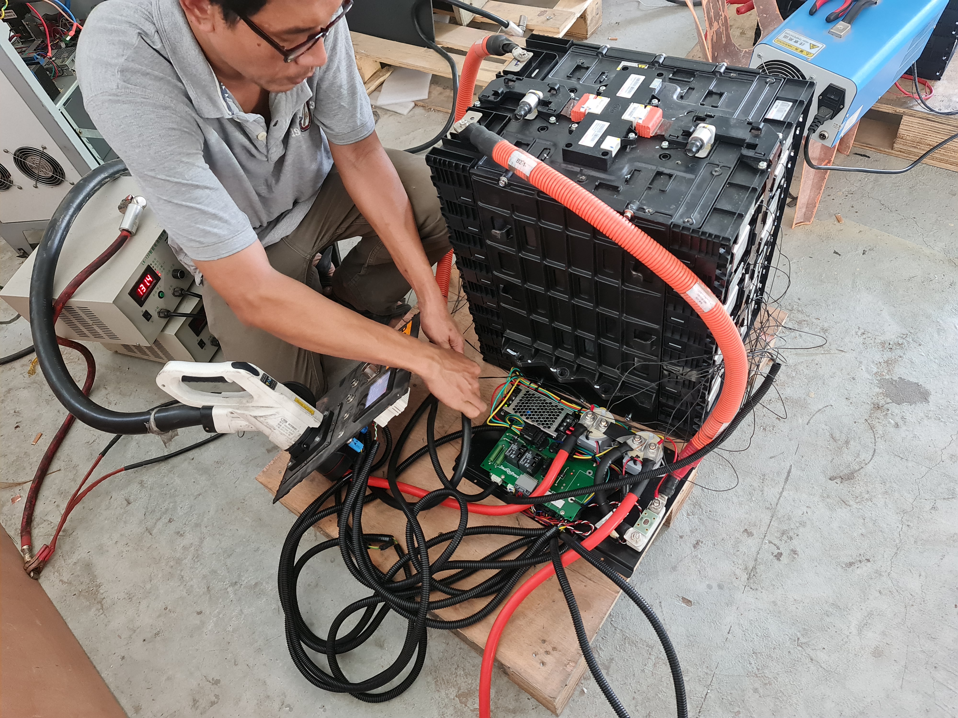 แบตเตอรี่ฟอสเฟส BYD 48v 270ah ประกอบ