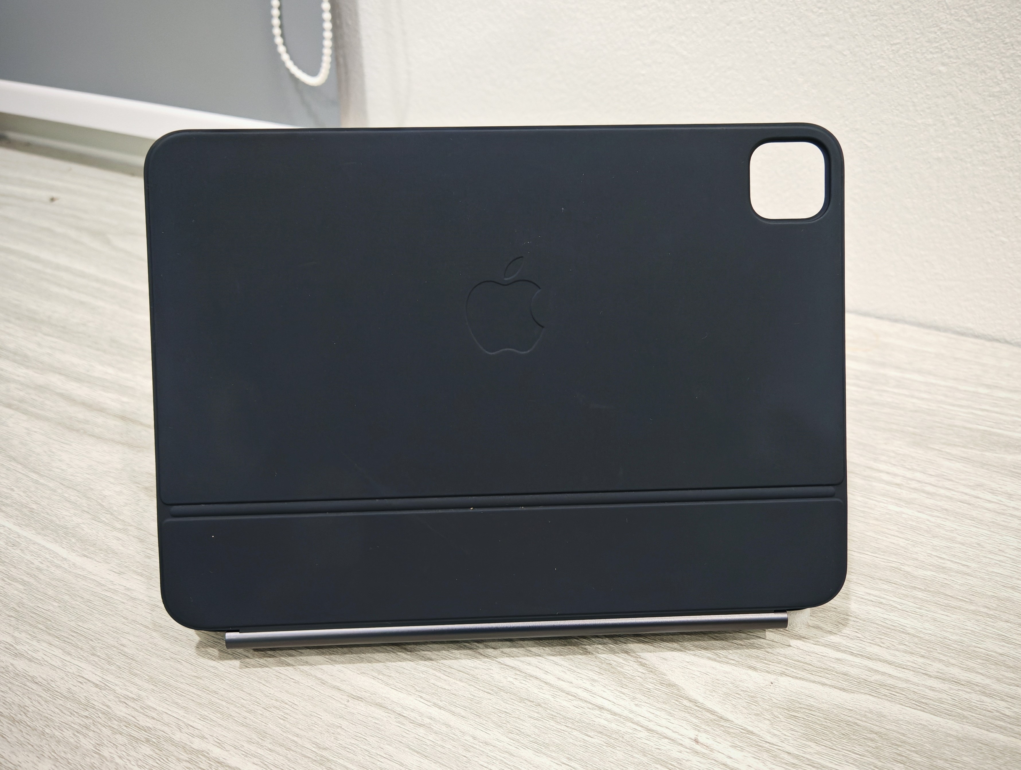 Magic Keyboard สำหรับ iPad Pro รุ่น 11 นิ้ว (ชิป M4) ไทย - สีดำ