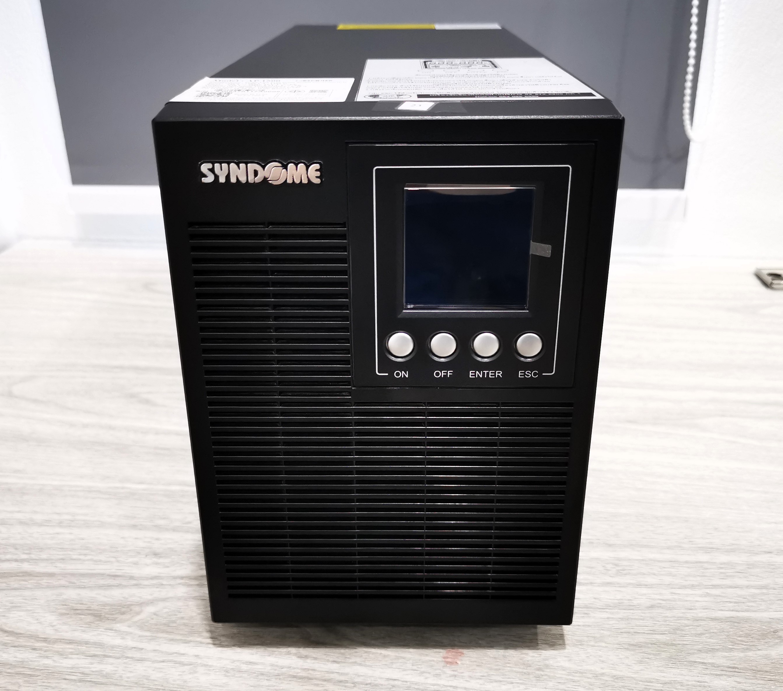 เครื่องสำรองไฟ (UPS) Syndome TRUE ONLINE AP1500 (1500VA/1350WATT) Black