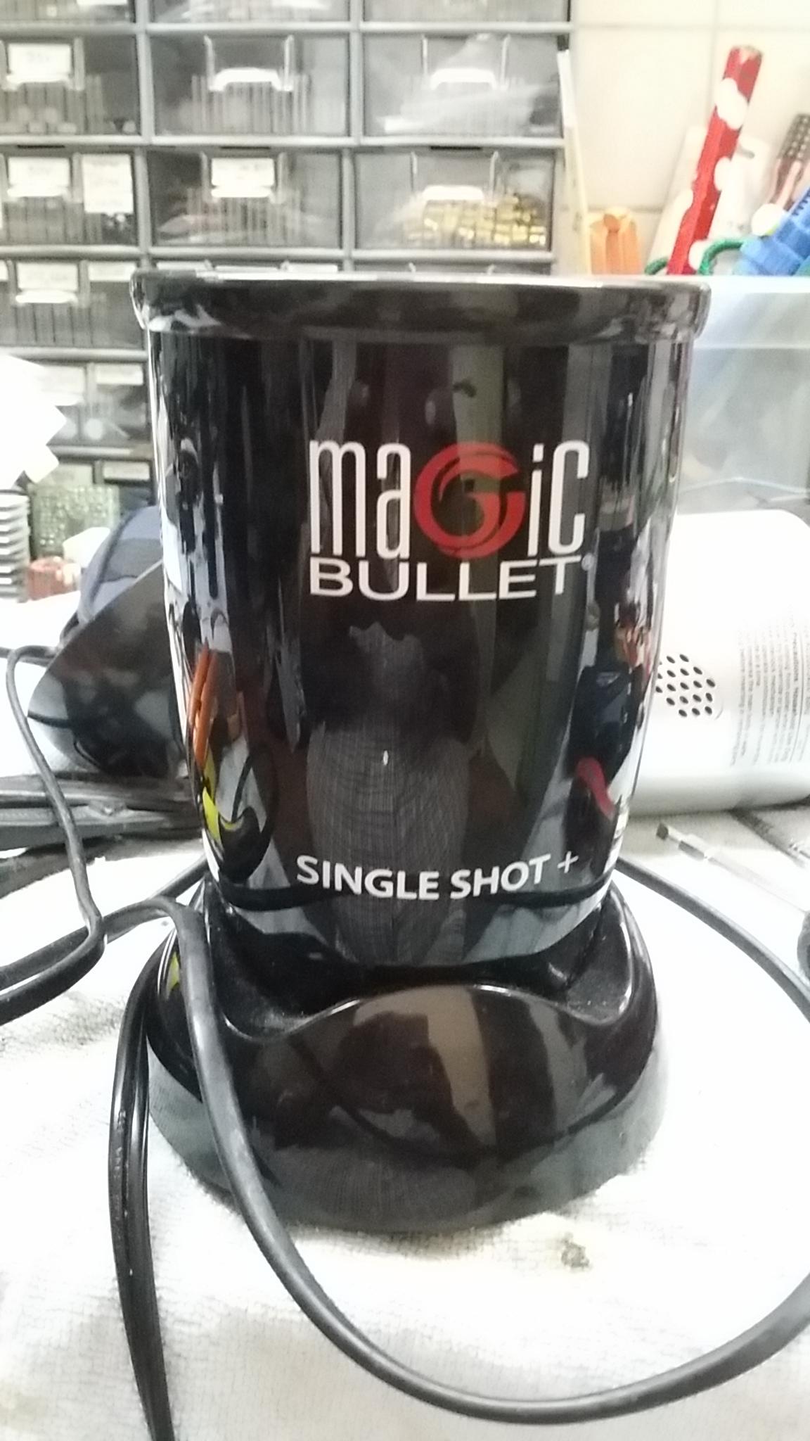 ซ่อมเครื่องปั่นน้ำผลไม้ ยี่ห้อ MAGIC BULLET รุ่น MB-1001 อาการเครื่องไม่ทำงานเปิดไม่ติด