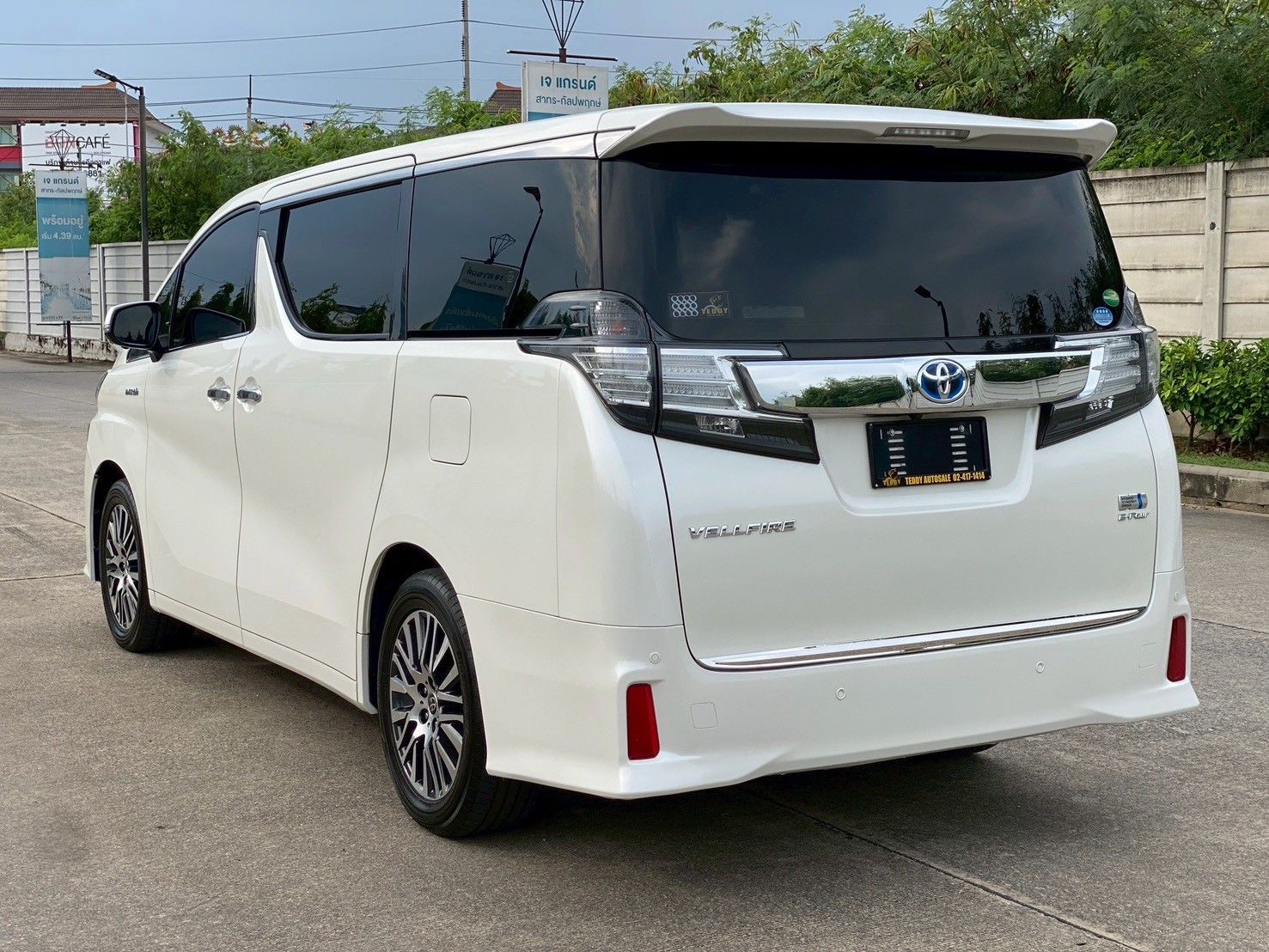 Toyota Vellfire 2.5 Hybrid V ปี2017