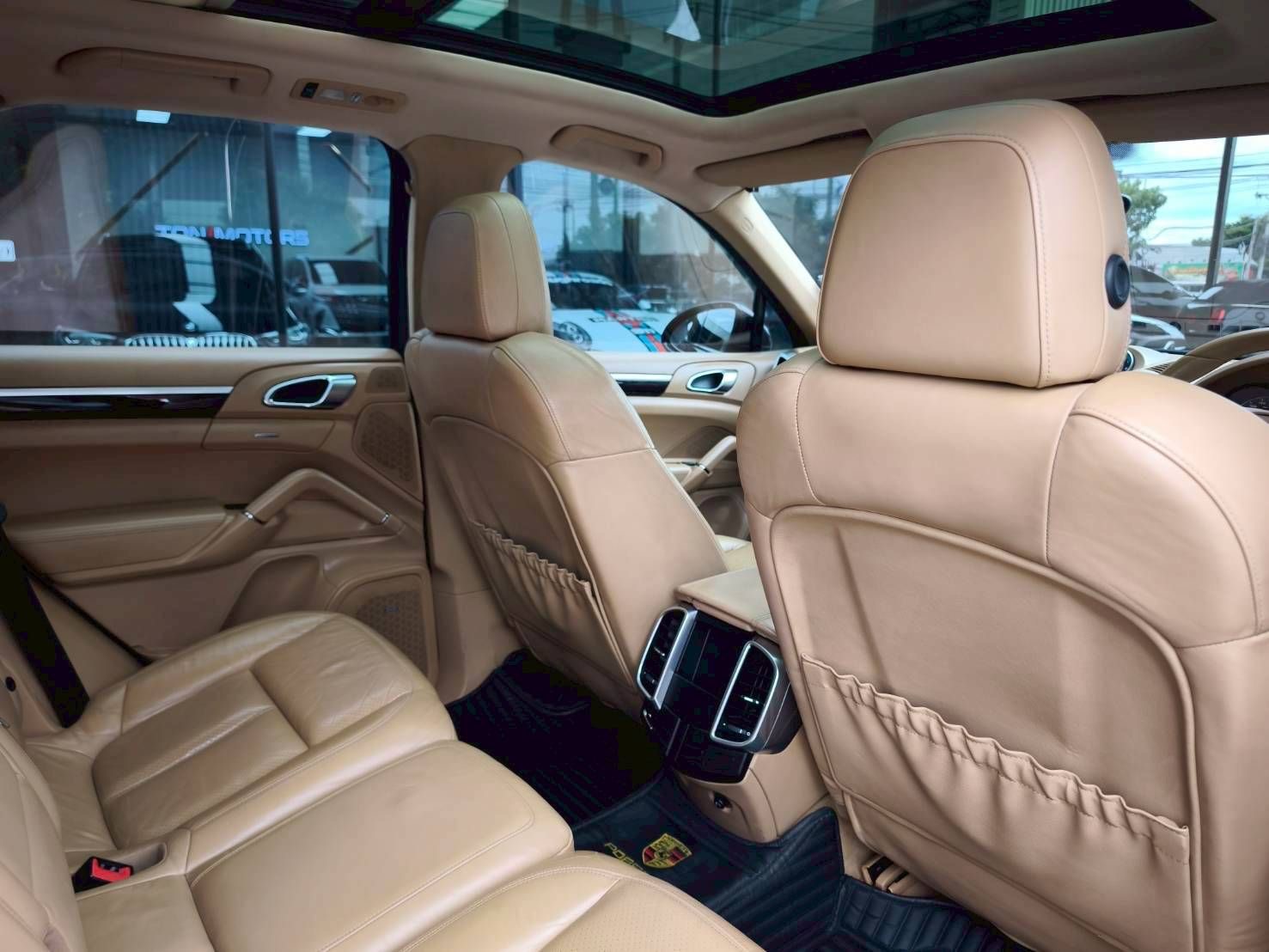 PORSCHE CAYENNE 3.0 HYBRID ปี 2013