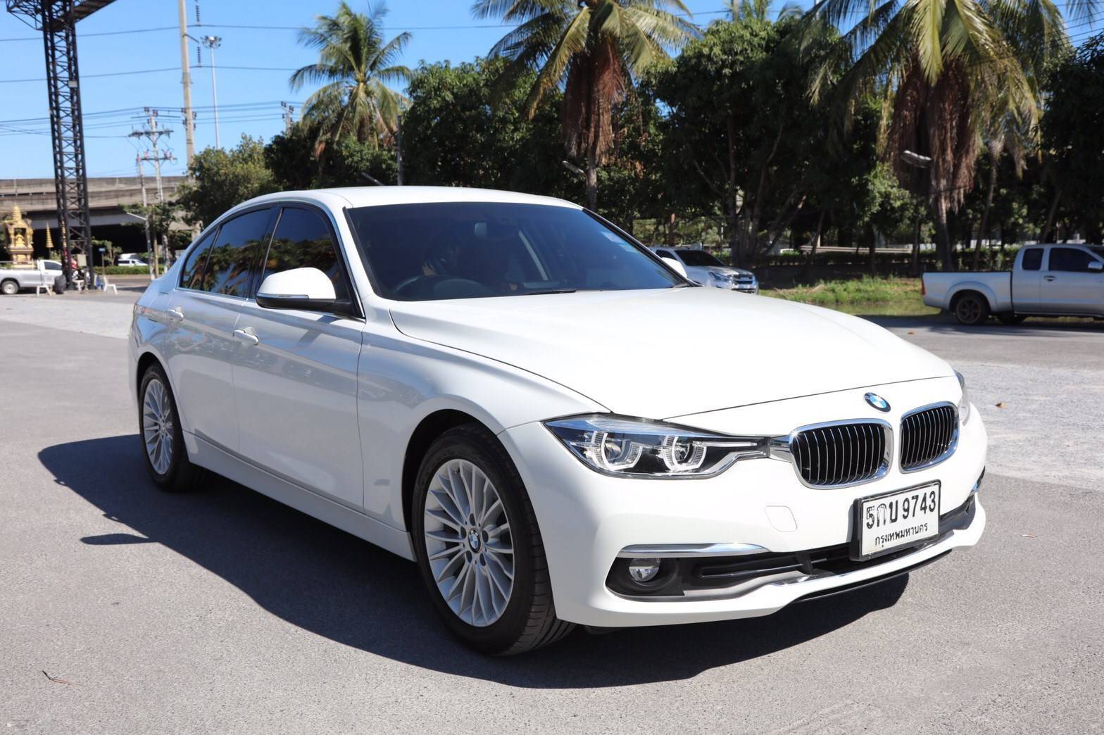 BMW 320d Luxury ปี 2017