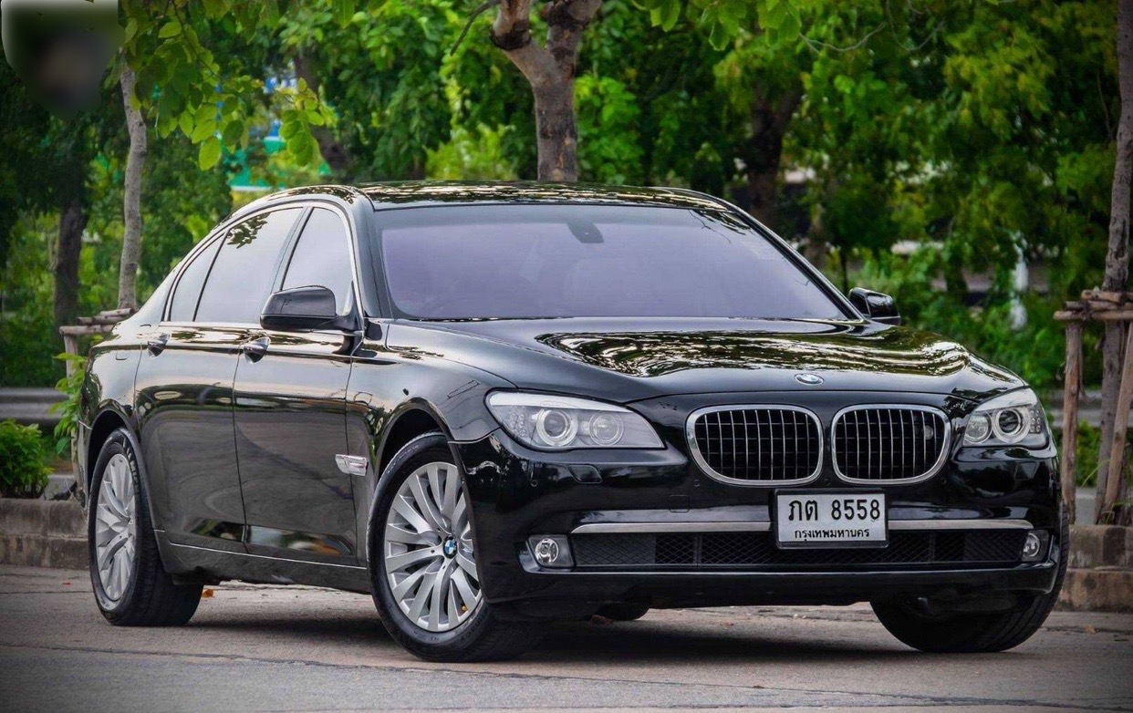 BMW 730Li (F02) ปี2011