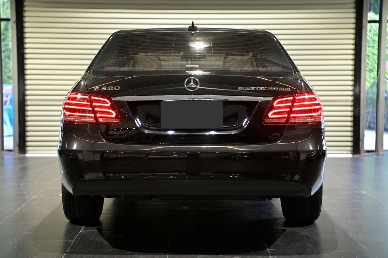 Mercedes-Benz E300 Bluetec Hybrid ปี 2013