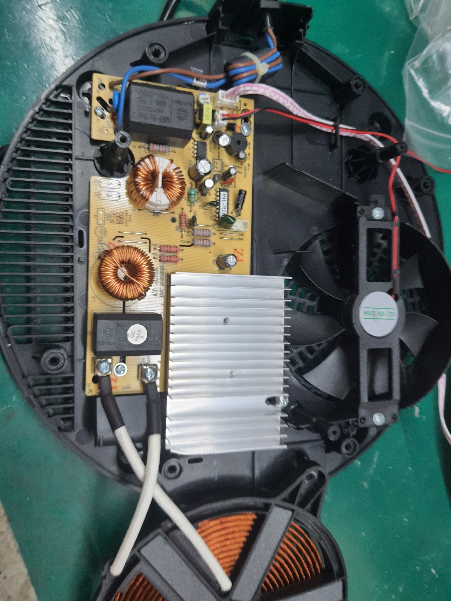 ซ่อมเตาแม่เหล็กไฟฟ้า ยี่ห้อ IRIS OHYAMA รุ่น IHL-R14 อาการไฟไม่เข้าเครื่องไม่ทำงาน