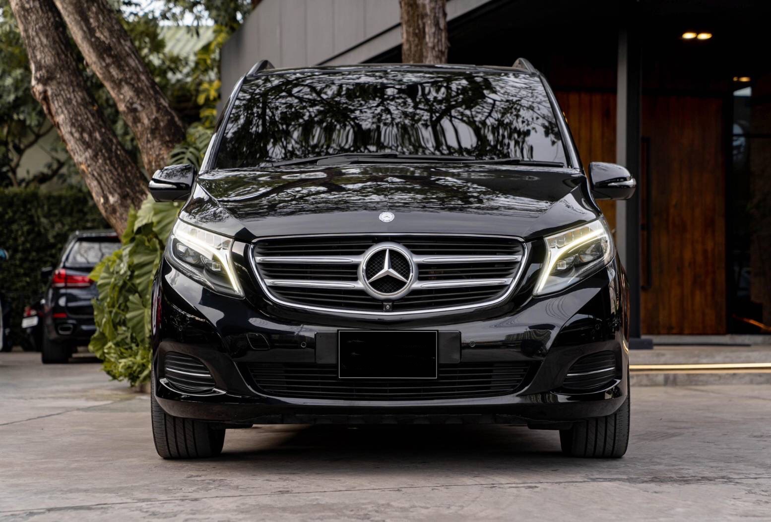 Mercedes Benz V250d Avantgarde Bluetec สีดำ ปี2016