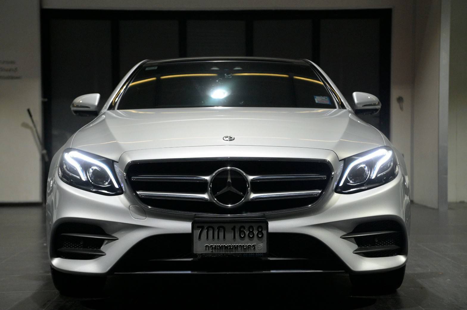 Mercedes-Benz E350e AMG ปี 2018