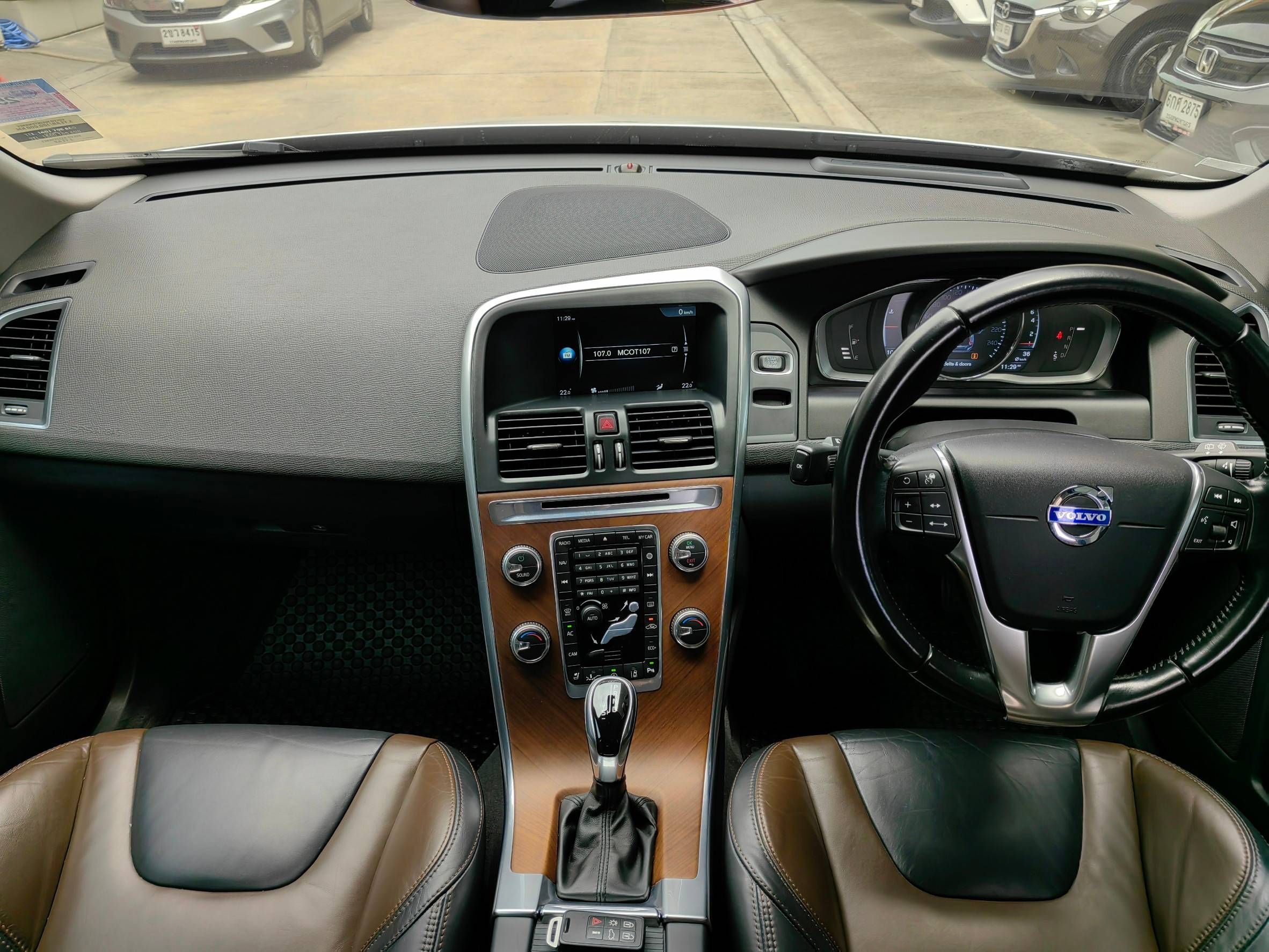 Volvo XC60 2.0 T5 ปี 2016