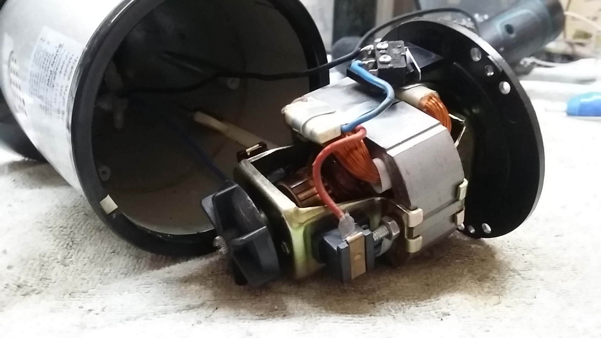 ซ่อมเครื่องปั่นน้ำผลไม้ ยี่ห้อ MAGIC BULLET รุ่น MB-1001 อาการเครื่องไม่ทำงานเปิดไม่ติด