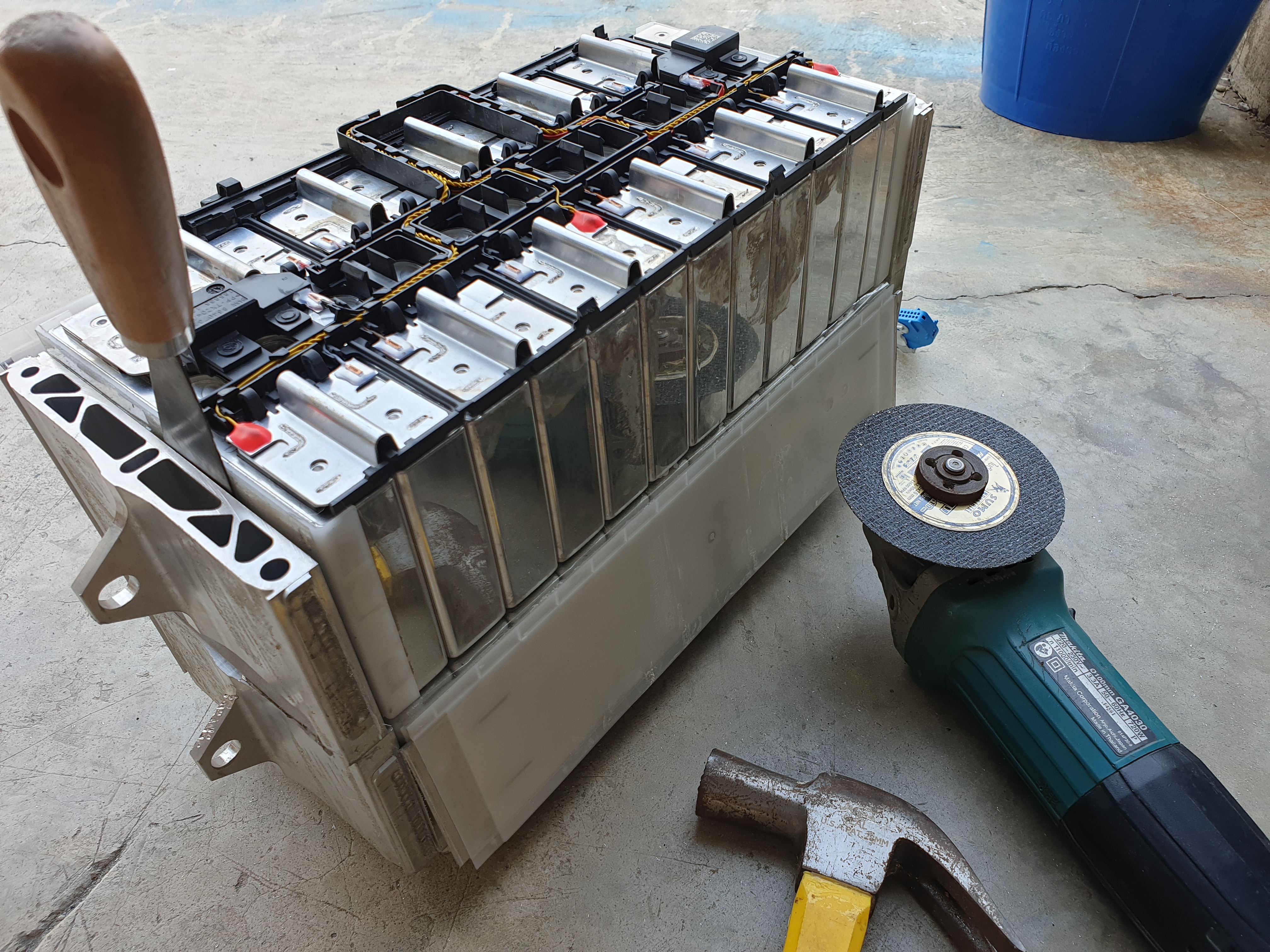BMW Plugin hybrig lithium ion 51Ah