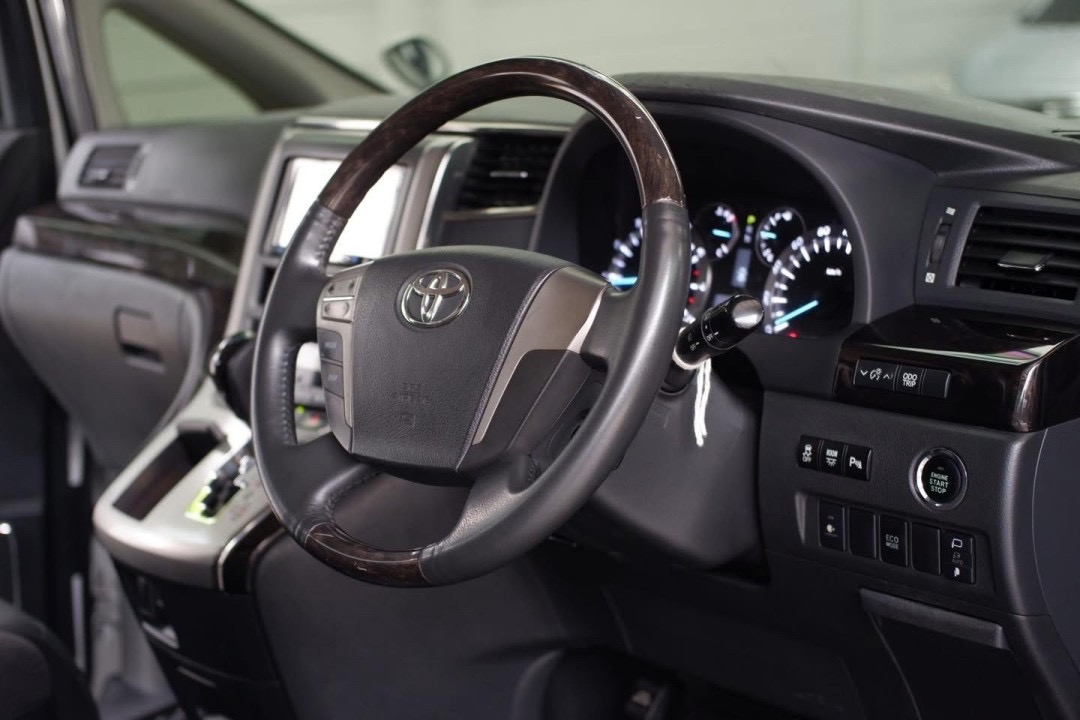 TOYOTA VELLFIRE 2.4 V ZG Edition ปี 2014