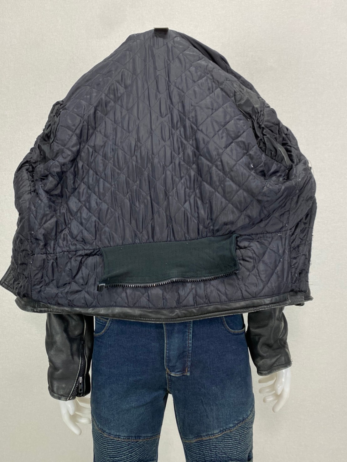 เสื้อการ์ดสำหรับขี่มอเตอร์ไซด์( มือสอง) RCSS 008: อก 46-48" ยาว 25" (ไม่มีการ์ด)