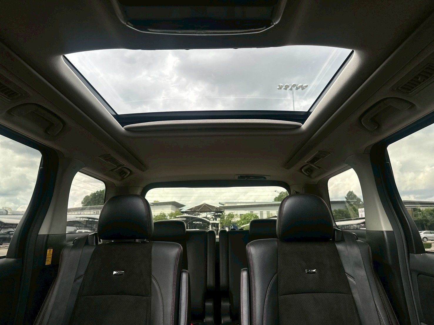 Toyota Vellfire 2.4 GS ปี 2013
