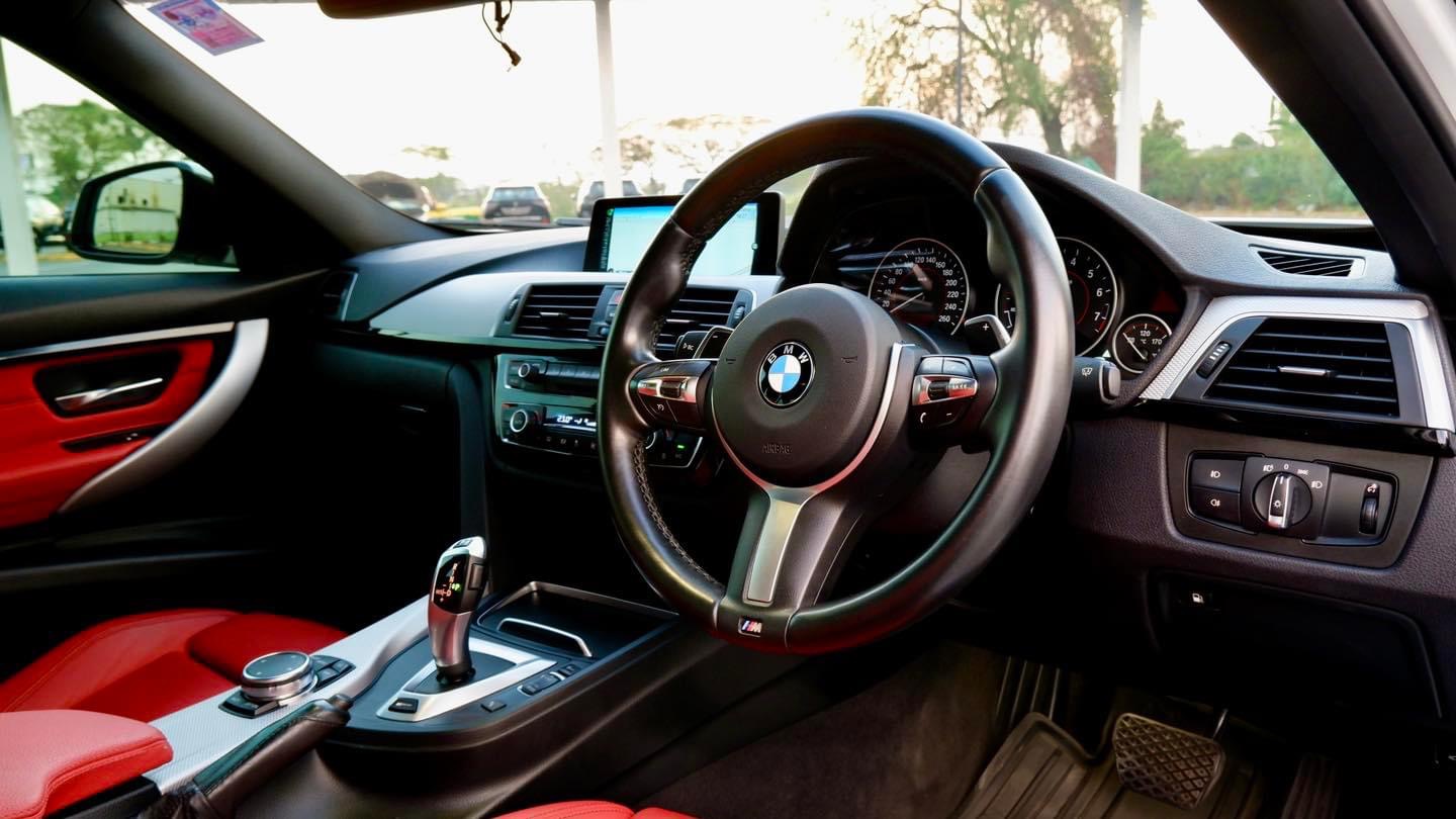 BMW F30 330e Plug-In M-Sport Package Fulloption ปี 2017