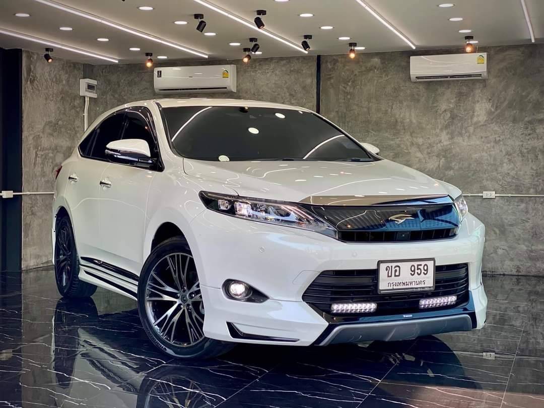 Toyota Harrier Hybrid Premium Advance Package ปี 2016