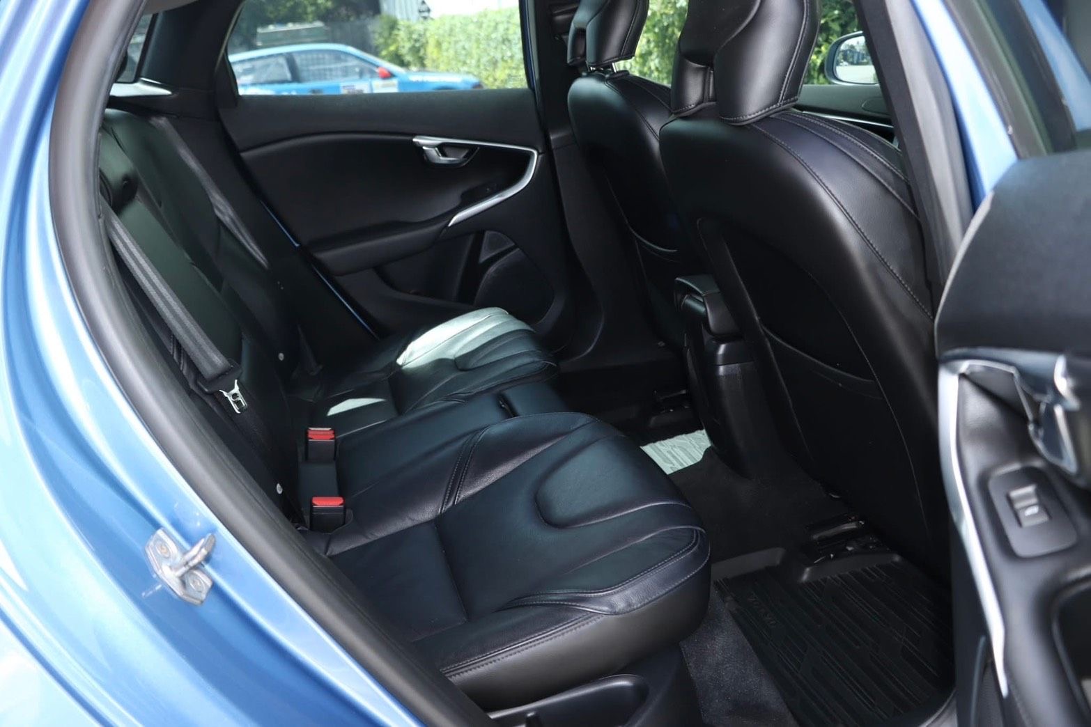 VOLVO V40 2.0 T4 ปี2017