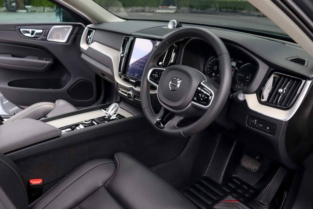 Volvo XC60 2.0 Recharge T8 Inscription 4WD SUV ปี2021