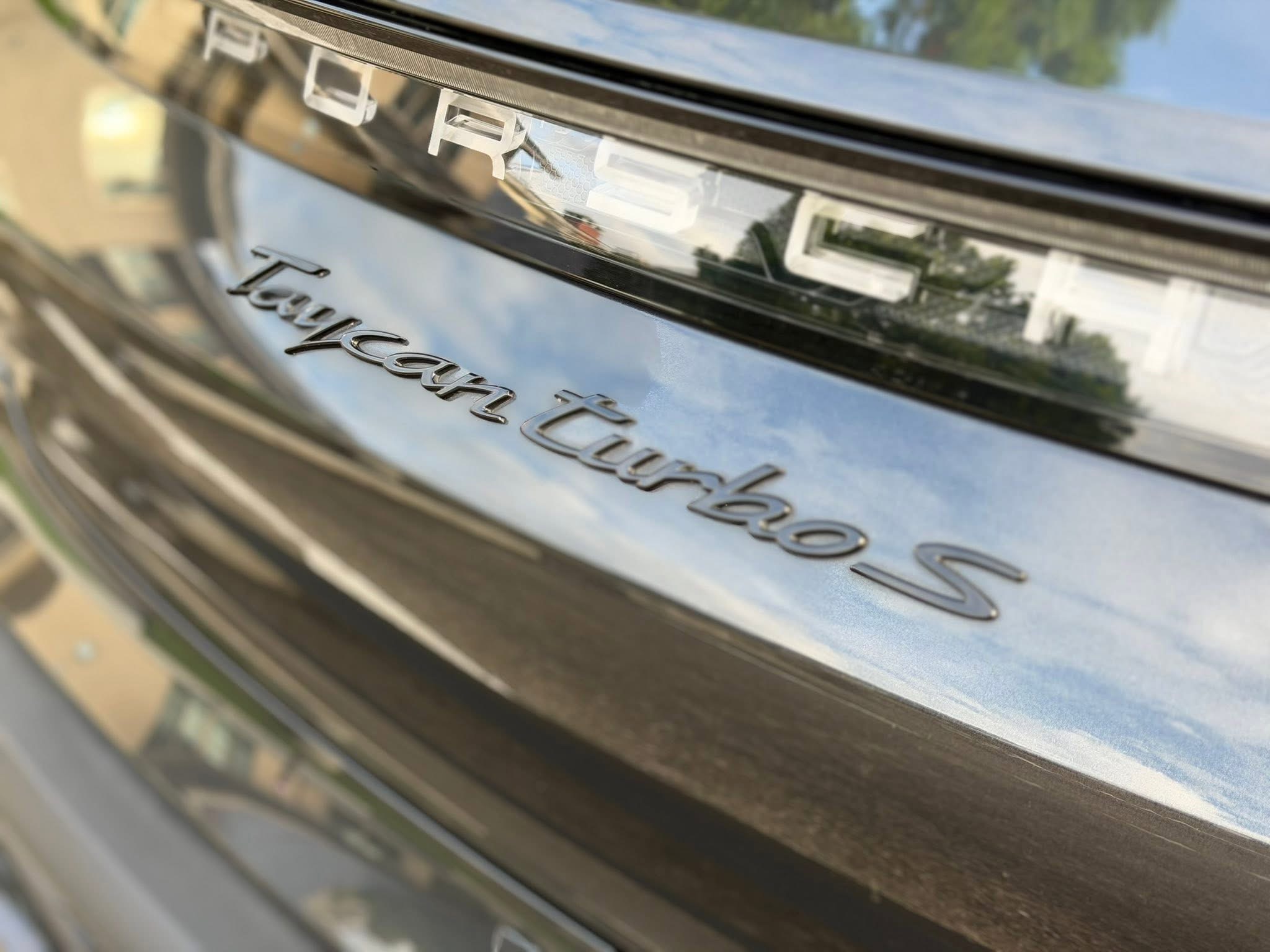 Porsche Taycan Turbo S ปี 2020