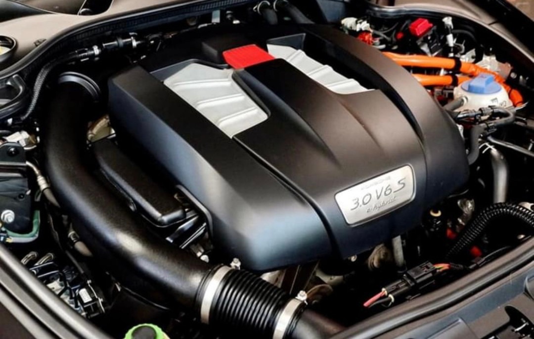 Porsche Panamera S 3.0 E-Hybrid ปี 2015