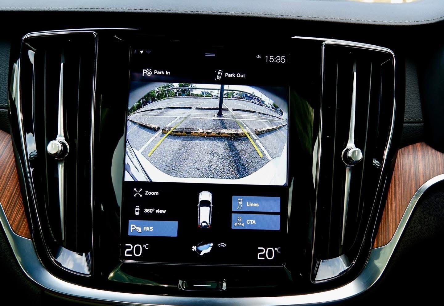 Volvo V60 T8 Plug-in Hybrid Inscription ปี 2021