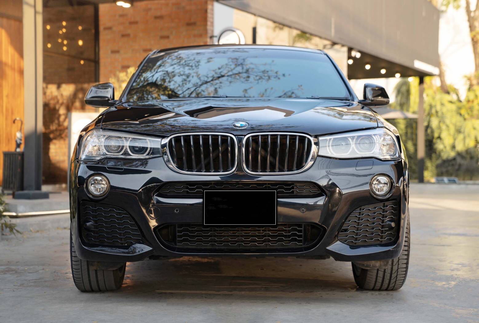 BMW X4 2.0D XDrive M Sport สีดำ ปี 2017