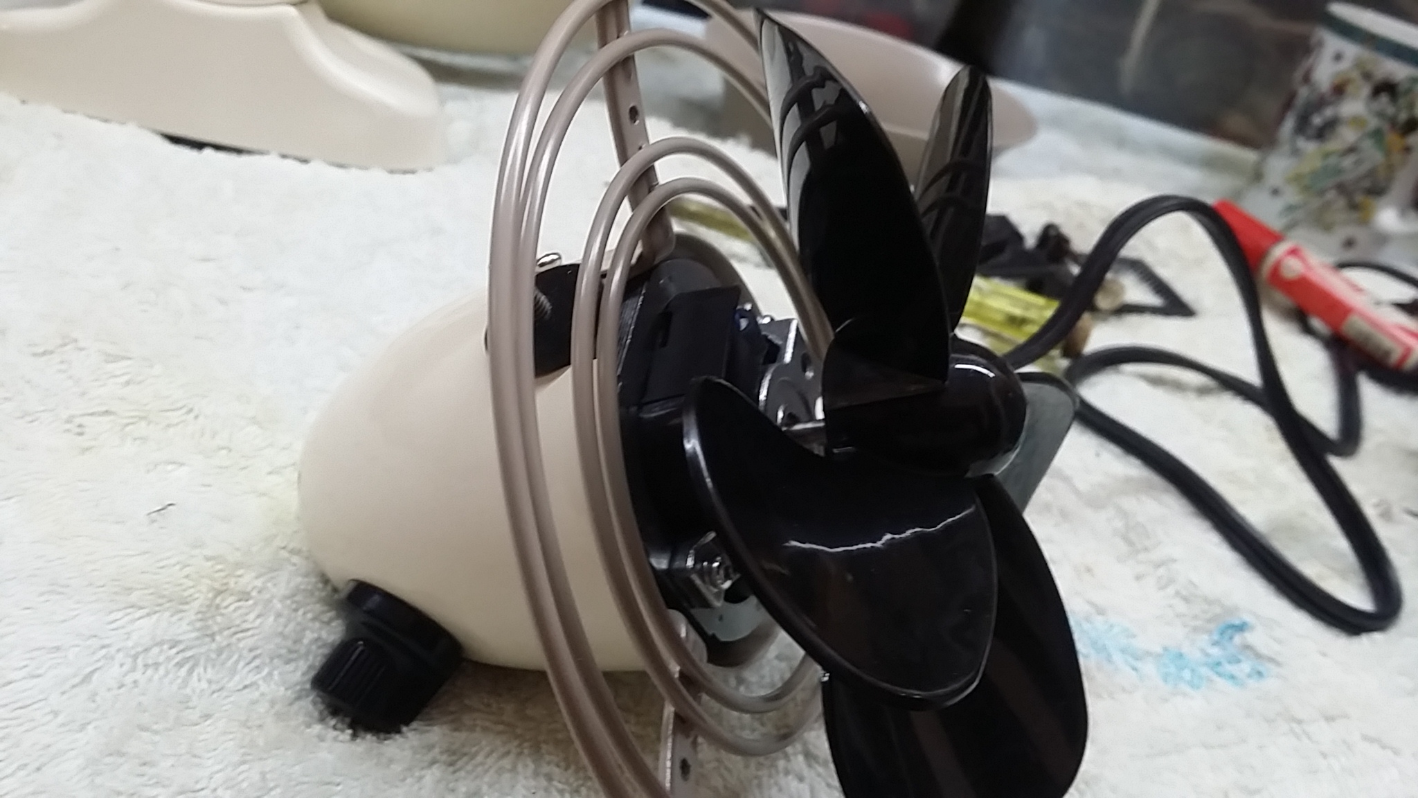 ซ่อมพัดลมหมุนเวียนอากาศแบบวินเทจ ยี่ห้อ VORNADO รุ่น VFANMC อาการพัดลมไม่ทำงาน