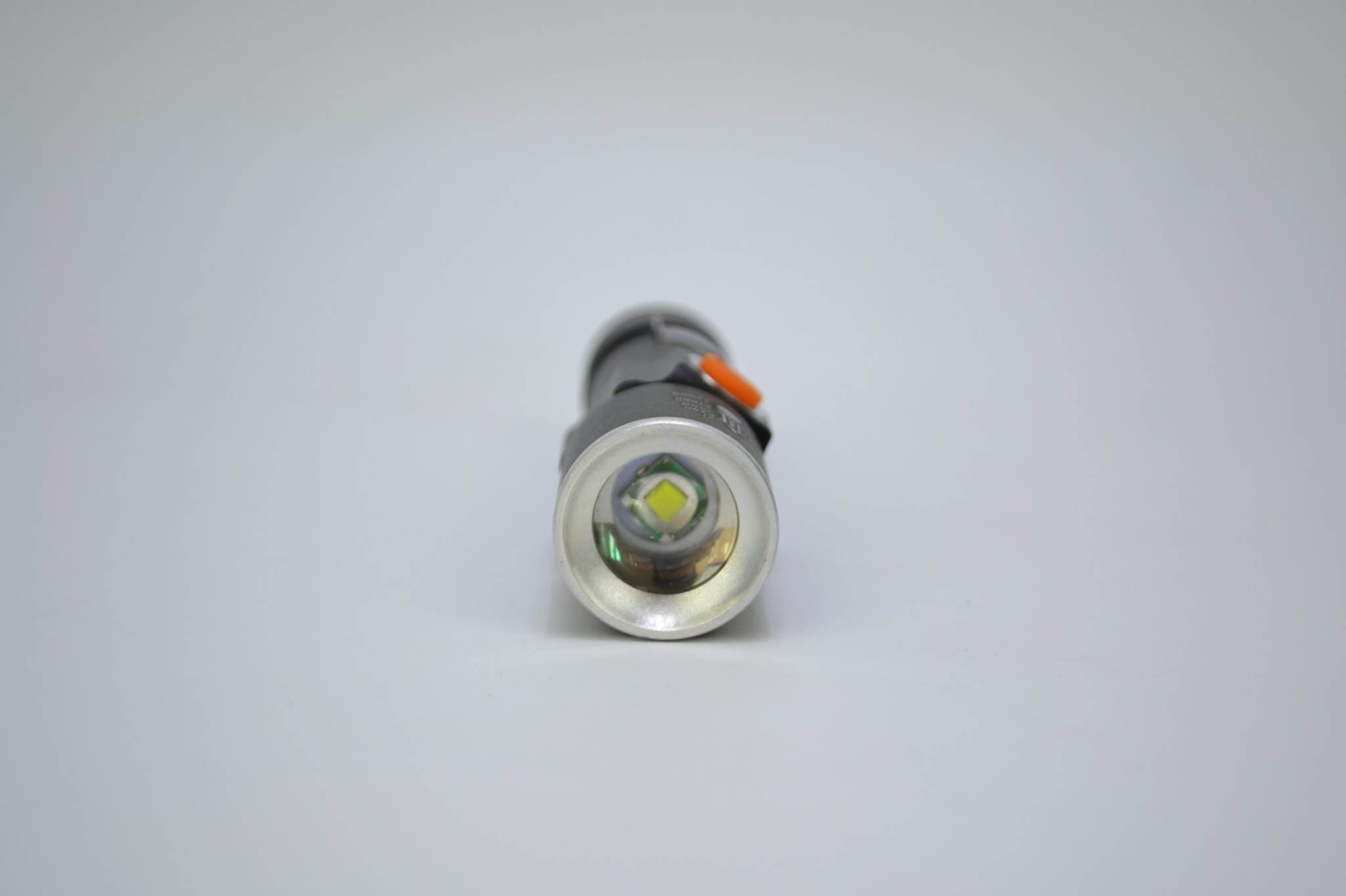 ไฟฉายแรงสูงซูม 4เท่า