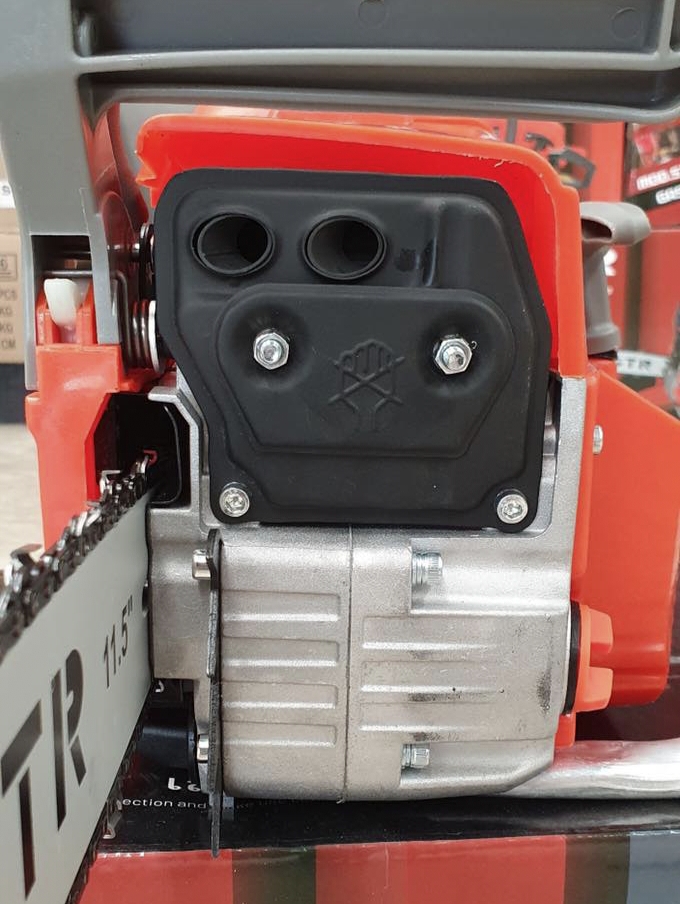 เลื่อยยนต์ STR 2 จังหวะ รุ่น 2 เเหวน 2 ท่อไอเสีย บาร์ 2 อัน โซ่ 3 เส้น